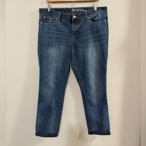 GAP Women's Dark Blue Boyfriend Fit Cuffed Hem Jeans. Size 14/32